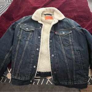 Levi’s trucker small